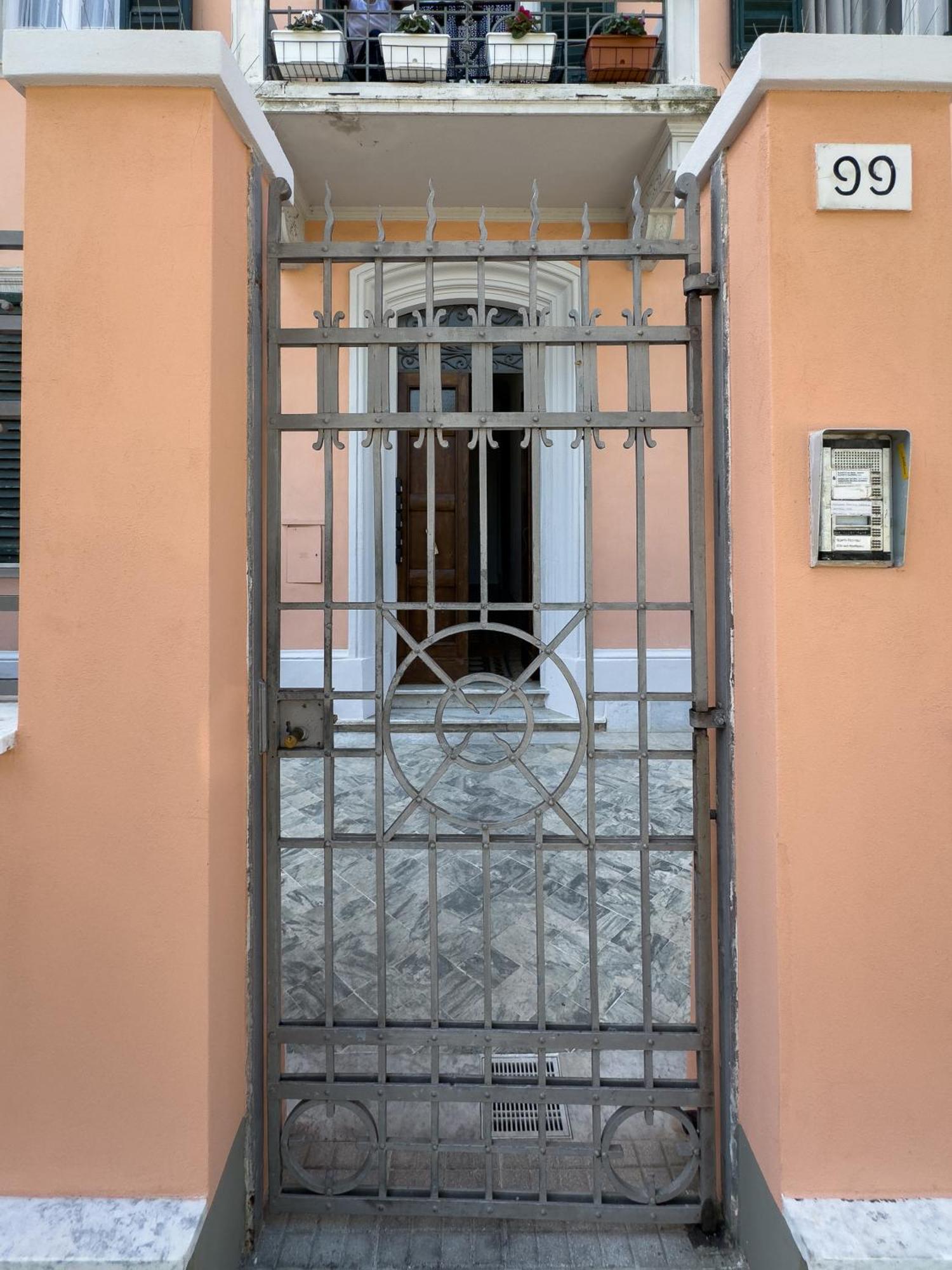 La Casa Di Eli Appartamenti Pisa Exterior photo